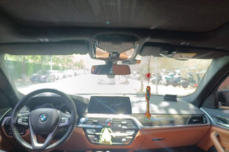 Used BMW 5 Series 2018 Restyled 530Li Leading Edition M Sport Package Headliner