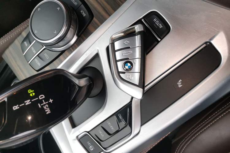 Used BMW 5 Series 2018 530Li Leading Edition Luxury Package Interior 1