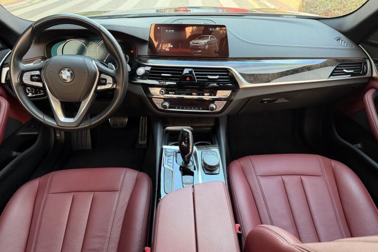 Used BMW 5 Series 2018 Restyled 530Li Leading Edition M Sport Package Interior 1