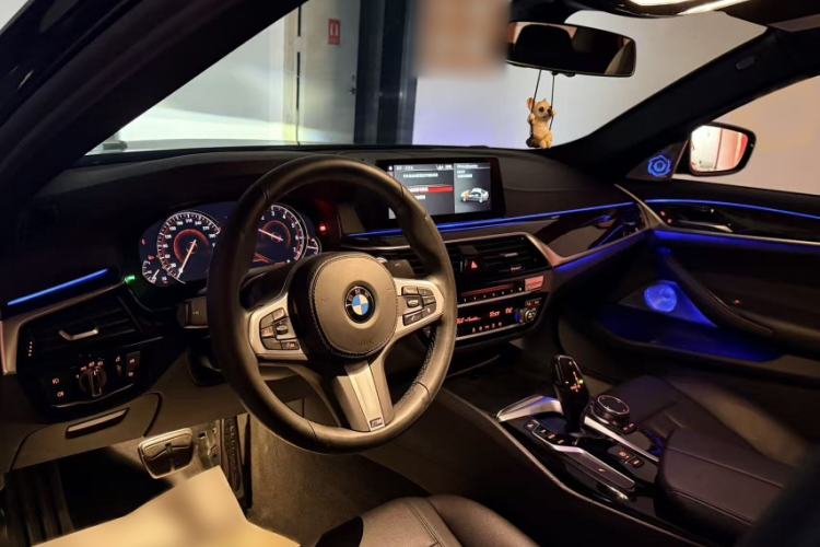 Used BMW 5 Series 2018 525Li M Sport Package Interior 1