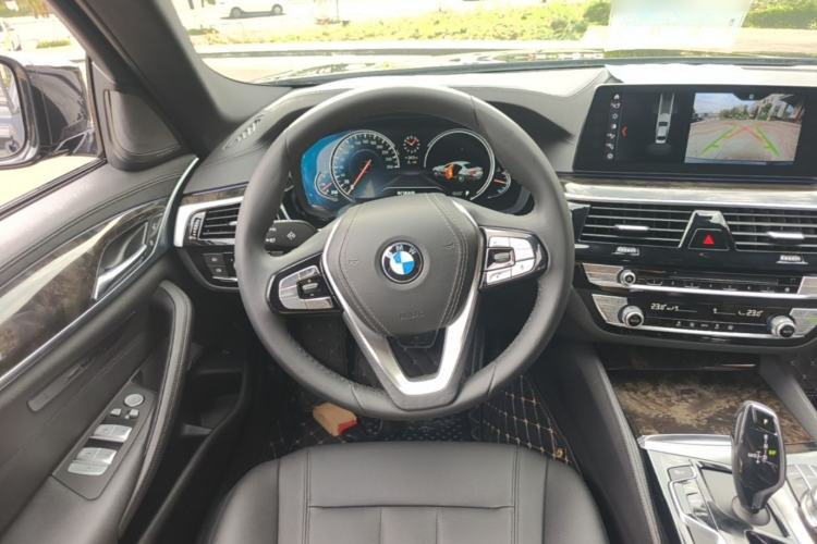 Used BMW 5 Series 2018 525Li M Sport Package Interior 1