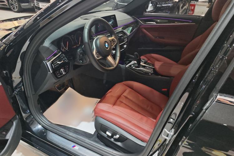 Used BMW 5 Series 2018 Restyled 530Li Leading Edition M Sport Package Interior 1