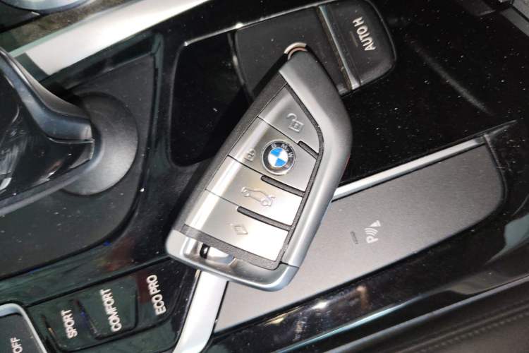 Used BMW 5 Series 2018 525Li M Sport Package Interior 1