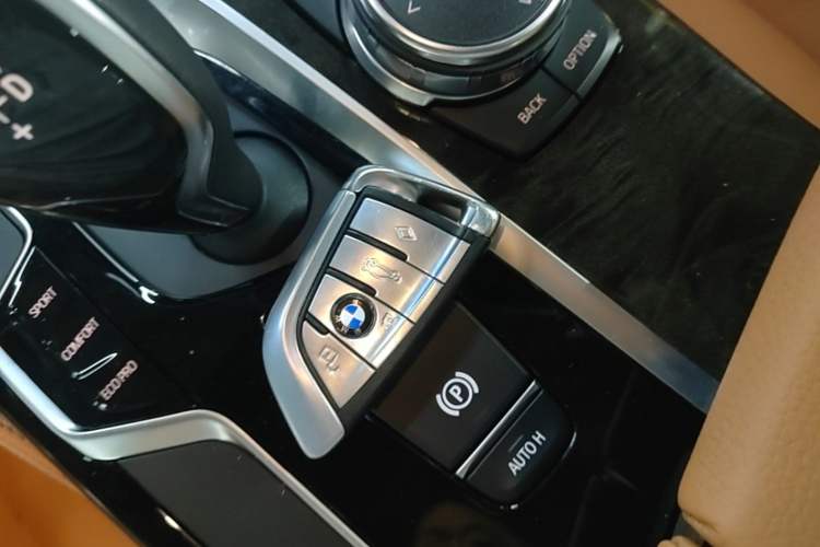 Used BMW 5 Series 2018 530Li Leading Model M Sport Package Interior 1