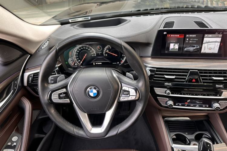 Used BMW 5 Series 2018 Facelifted 530Li Luxury Edition Premium Package Interior 12
