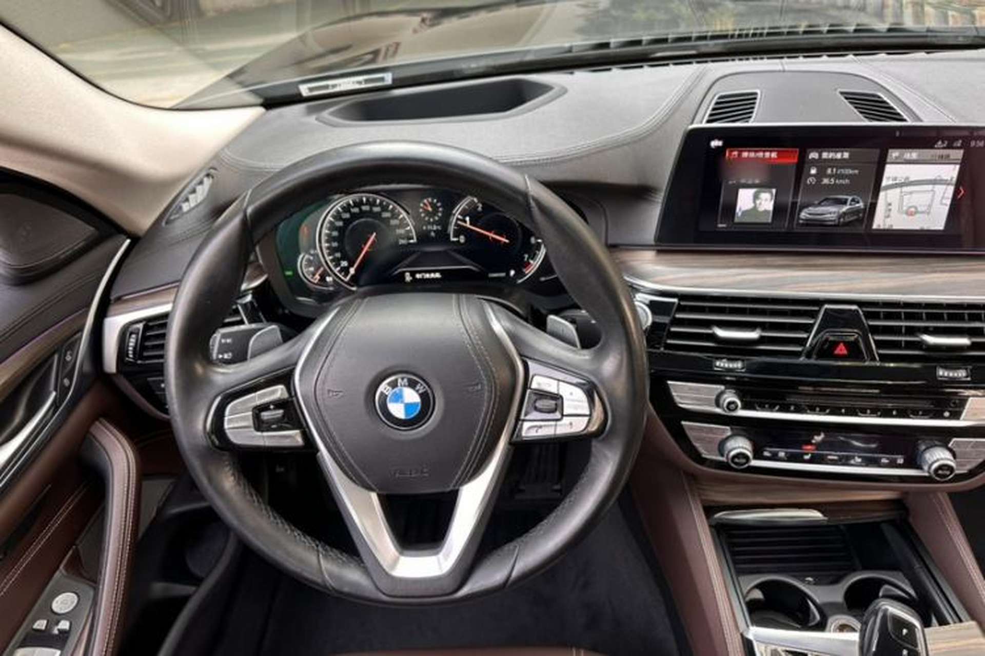 Used BMW 5 Series 2018 Facelifted 530Li Luxury Edition Premium Package Interior 12