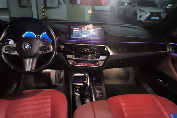 Used BMW 5 Series 2018 Restyled 530Li Luxury Edition M Sport Package Interior 2