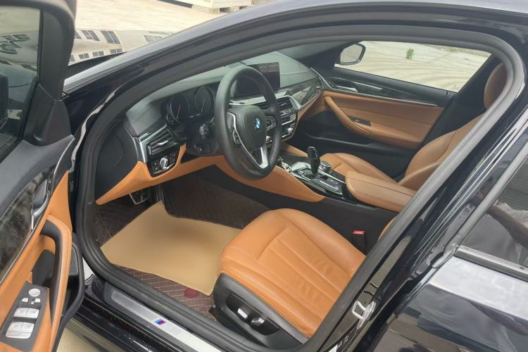 Used BMW 5 Series 2018 Restyled 530Li Leading Edition M Sport Package Interior 2