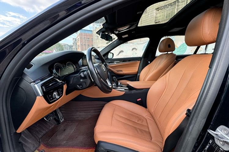 Used BMW 5 Series 2018 530Li Leading Model M Sport Package Interior 2