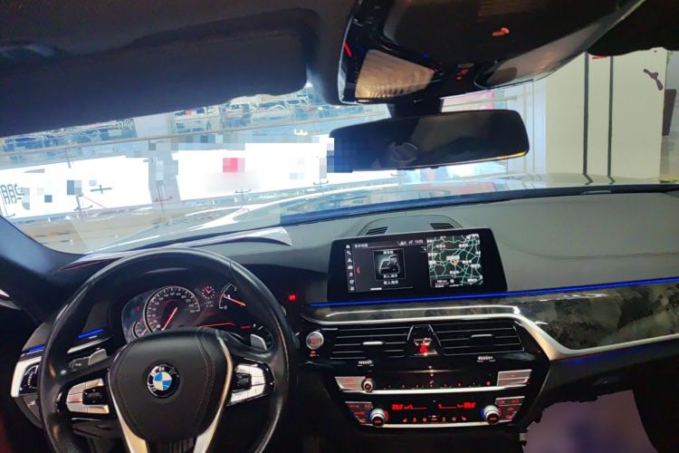 Used BMW 5 Series 2018 Restyled 530Li Leading Edition M Sport Package Interior 2