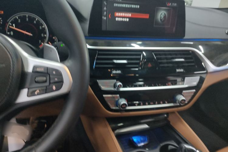 Used BMW 5 Series 2018 Facelifted 530Li xDrive M Sport Package Interior 2