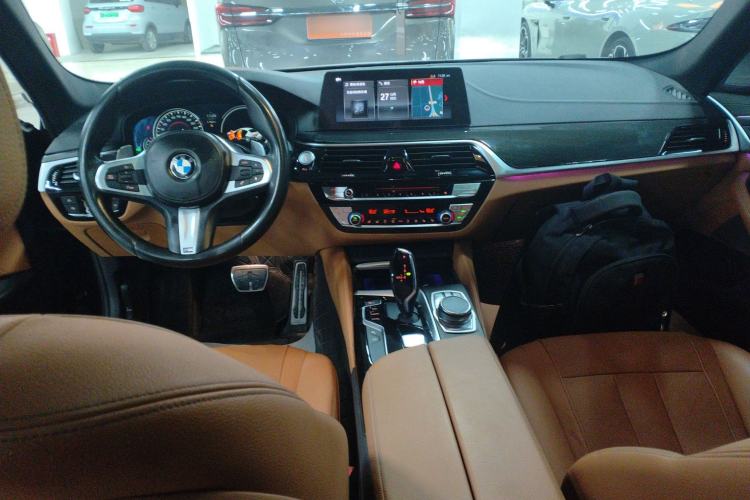 Used BMW 5 Series 2018 Facelifted 530Li xDrive M Sport Package Interior 2