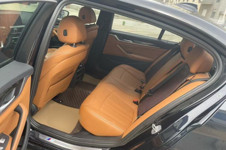 Used BMW 5 Series 2018 Restyled 530Li Leading Edition M Sport Package Interior 3