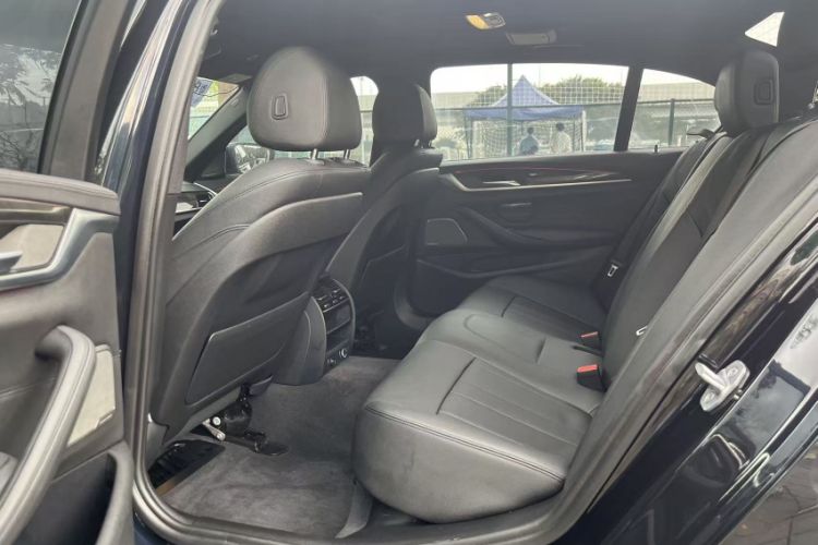 Used BMW 5 Series 2018 525Li M Sport Package Interior 3