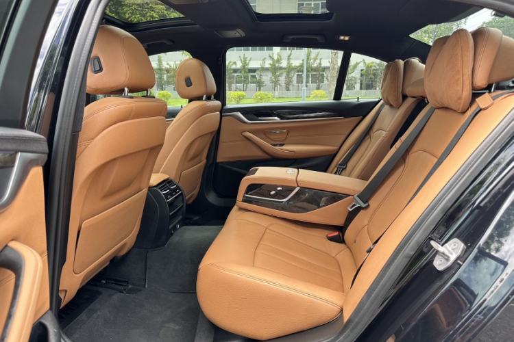 Used BMW 5 Series 2018 Restyled 530Li Leading Edition M Sport Package Interior 3