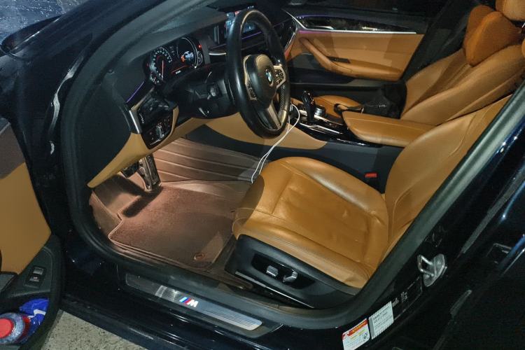 Used BMW 5 Series 2018 530Li Luxury Edition M Sport Package Interior 3
