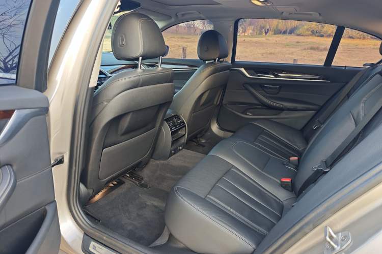 Used BMW 5 Series 2018 528Li Launch Special Edition Interior 3