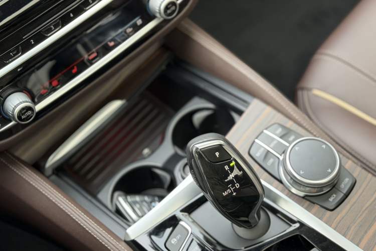 Used BMW 5 Series 2018 530Li Luxury Edition Premium Package Interior 3