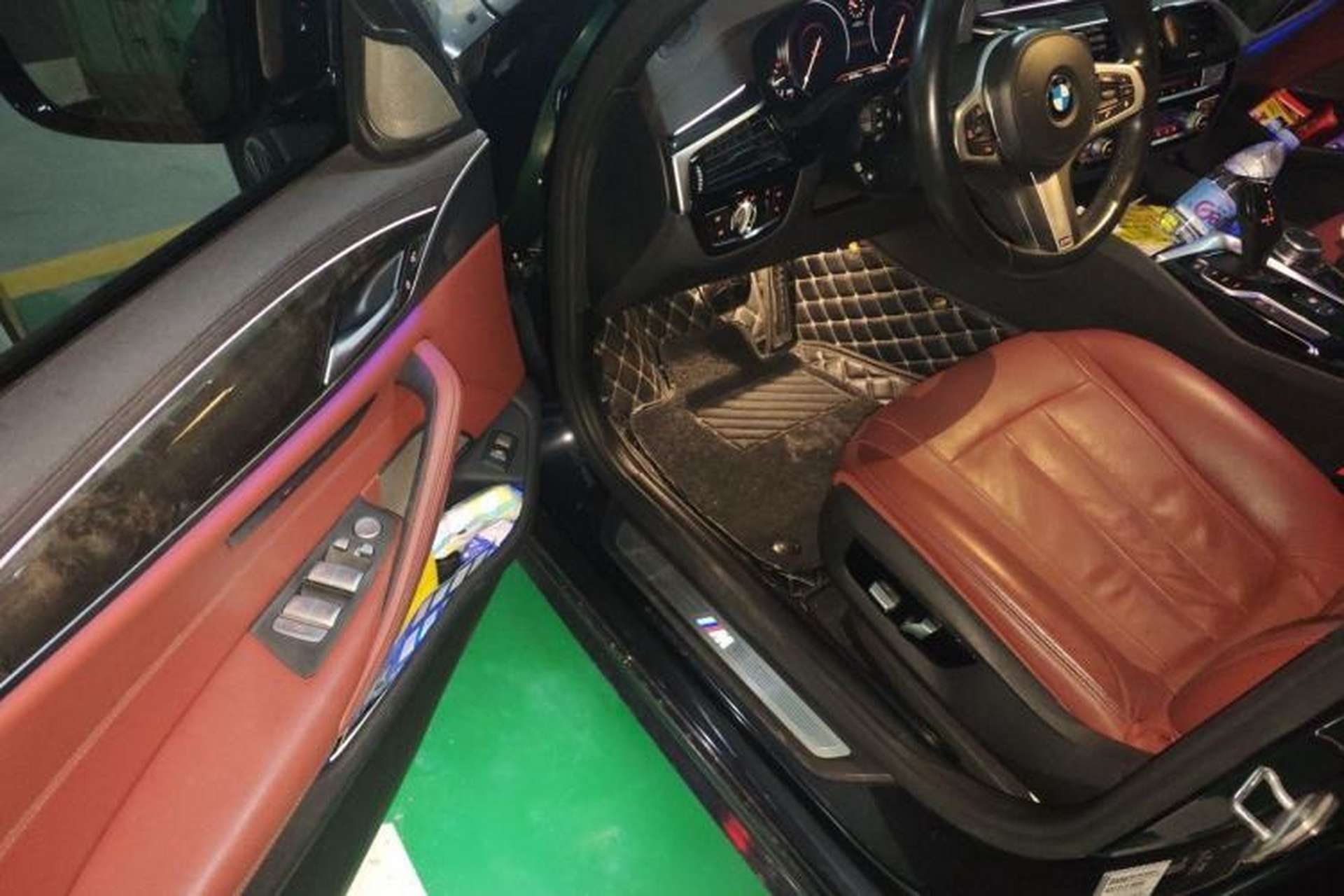 Used BMW 5 Series 2018 Restyled 530Li Luxury Edition M Sport Package Interior 3