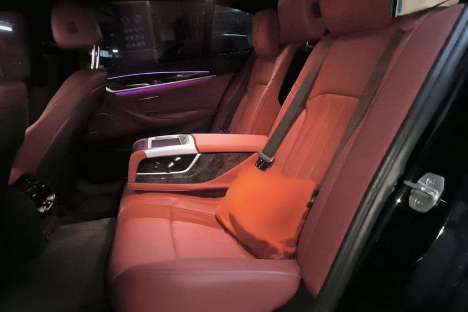 Used BMW 5 Series 2018 Restyled 530Li Luxury Edition M Sport Package Interior 4