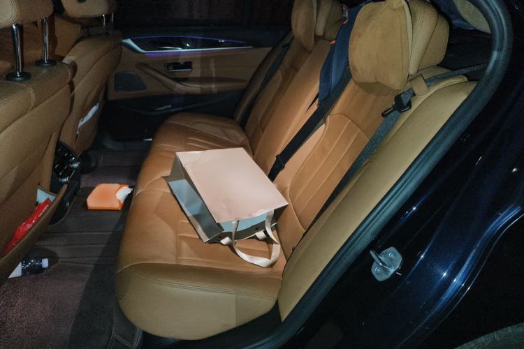 Used BMW 5 Series 2018 530Li Luxury Edition M Sport Package Interior 4