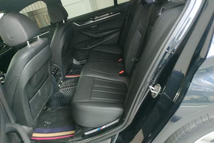 Used BMW 5 Series 2018 525Li M Sport Package Interior 4