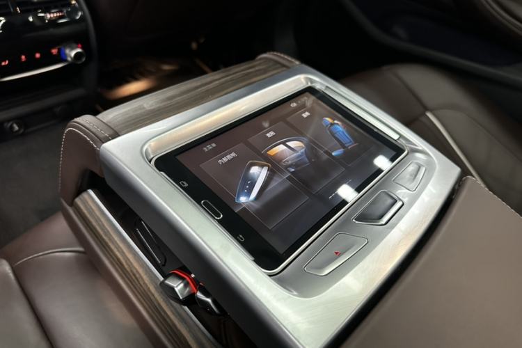 Used BMW 5 Series 2018 Facelifted 530Li Luxury Edition Premium Package Interior 5