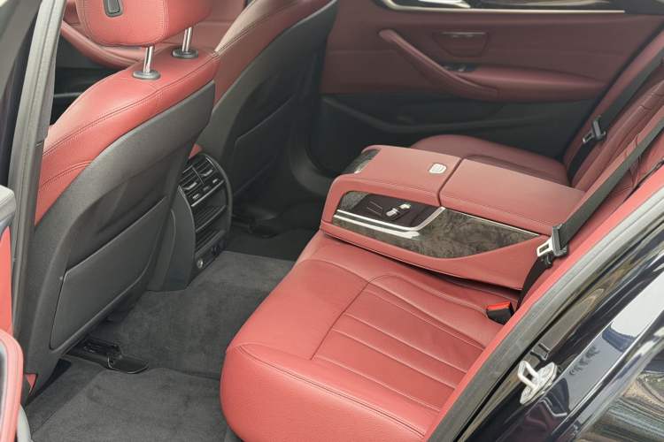 Used BMW 5 Series 2018 Restyled 530Li Leading Edition M Sport Package Interior 5