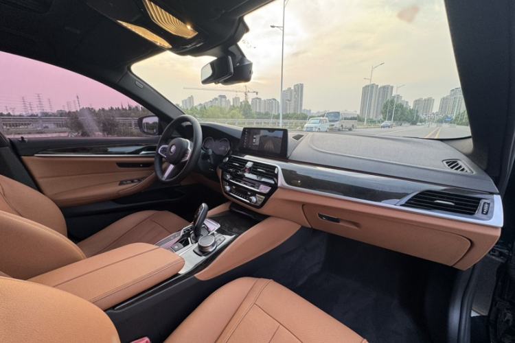 Used BMW 5 Series 2018 Restyled 530Li Luxury Edition M Sport Package Interior 5