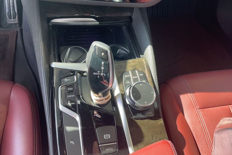 Used BMW 5 Series 2018 530Li Leading Model M Sport Package Interior 5
