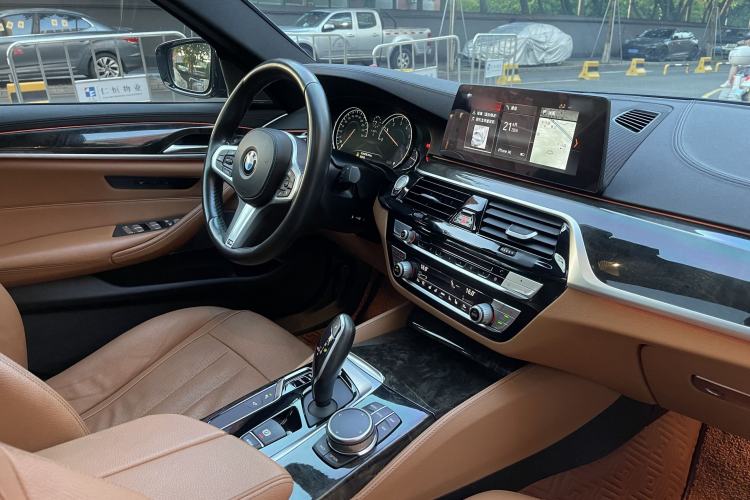 Used BMW 5 Series 2018 Restyled 530Li Luxury Edition M Sport Package Interior 6