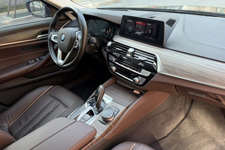 Used BMW 5 Series 2018 Facelifted 530Li Luxury Edition Premium Package Interior 6
