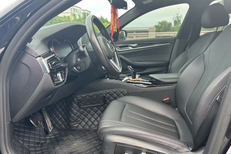 Used BMW 5 Series 2018 525Li M Sport Package Interior 8
