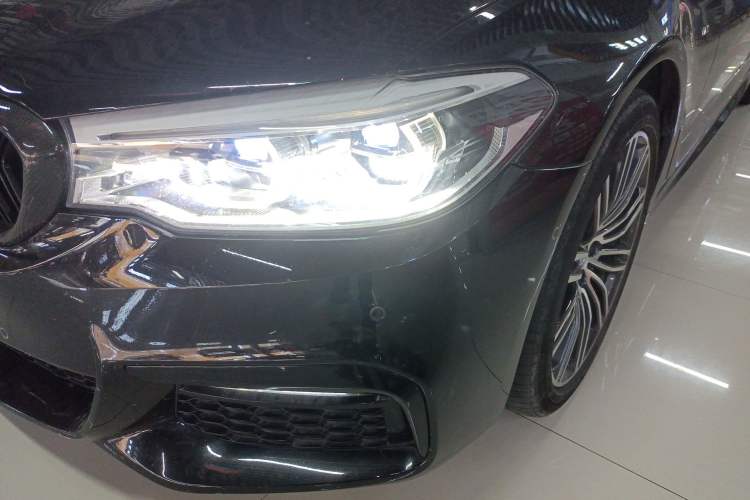 Used BMW 5 Series 2018 Restyled 530Li Leading Edition M Sport Package Left Front Headlight
