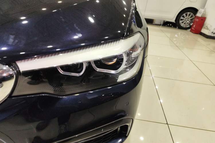 Used BMW 5 Series 2018 525i M Sport Package Left Front Headlight
