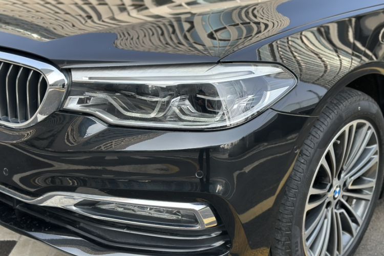 Used BMW 5 Series 2018 Facelifted 530Li Luxury Edition Premium Package Left Front Headlight