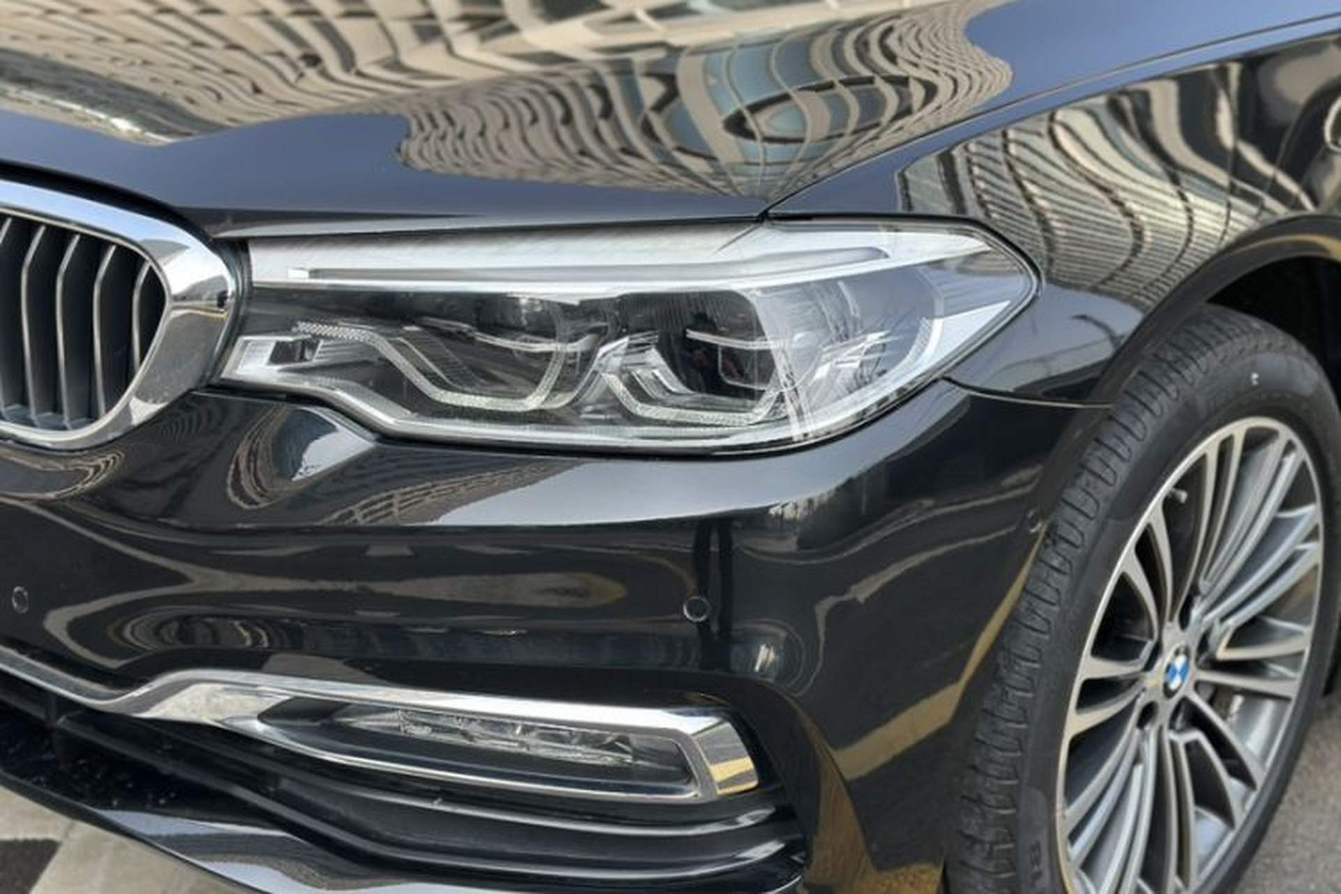 Used BMW 5 Series 2018 Facelifted 530Li Luxury Edition Premium Package Left Front Headlight