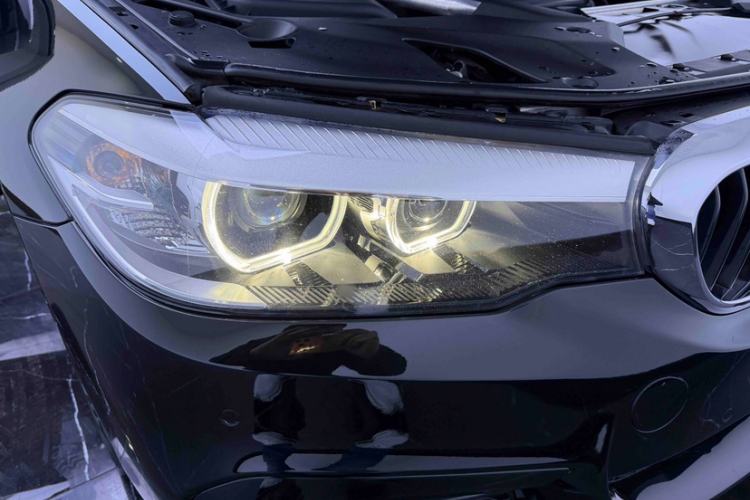 Used BMW 5 Series 2018 Facelifted 530Li xDrive M Sport Package Left Front Headlight