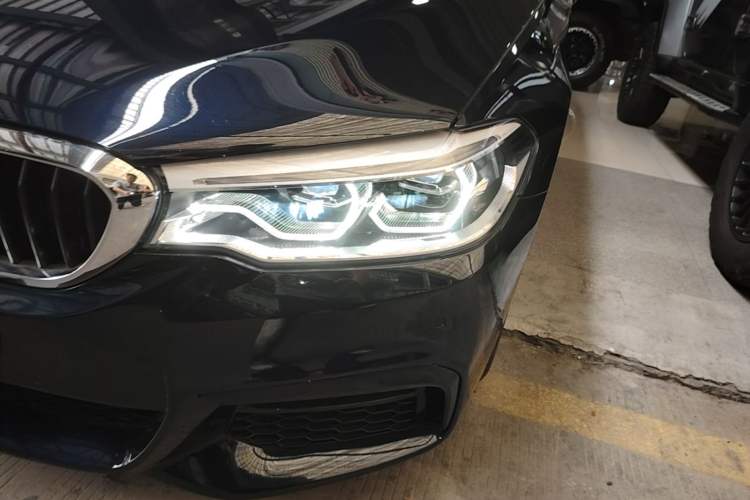 Used BMW 5 Series 2018 Restyled 530Li Leading Edition M Sport Package Left Front Headlight