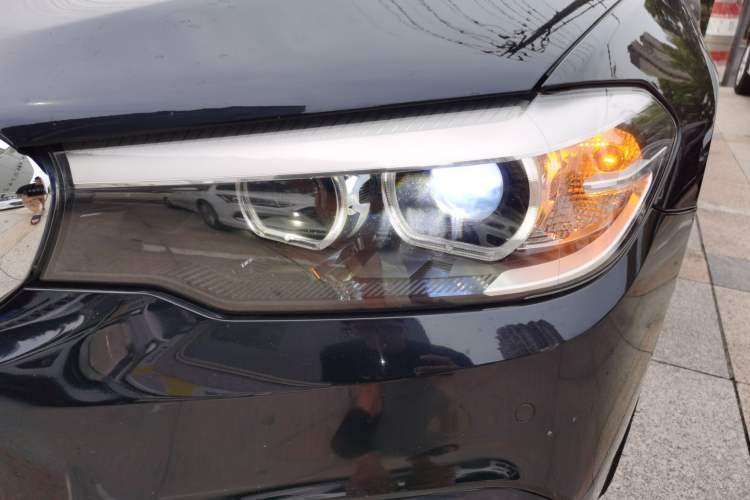 Used BMW 5 Series 2018 525i M Sport Package Left Front Headlight