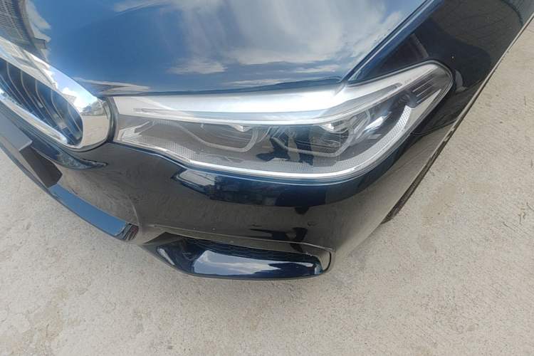 Used BMW 5 Series 2018 Restyled 530Li Leading Edition M Sport Package Left Front Headlight