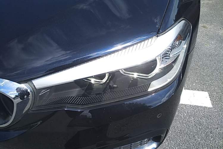 Used BMW 5 Series 2018 Restyled 530Li Leading Edition M Sport Package Left Front Headlight