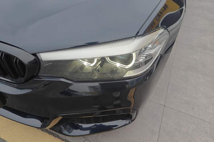 Used BMW 5 Series 2018 Restyled 530Li Leading Edition M Sport Package Left Front Headlight