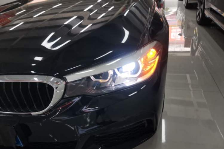 Used BMW 5 Series 2018 525i M Sport Package Left Front Headlight