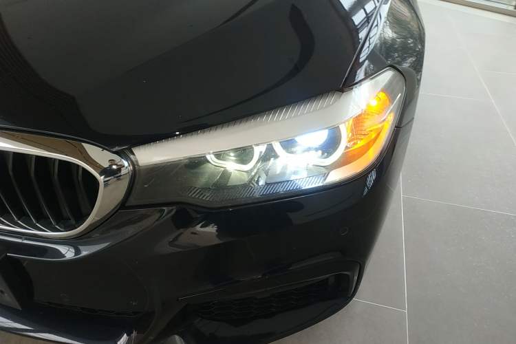 Used BMW 5 Series 2018 525Li M Sport Package Left Front Headlight