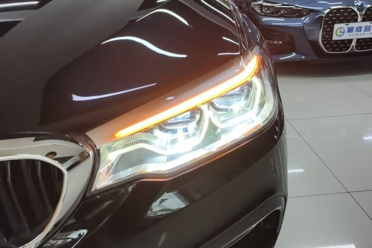 Used BMW 5 Series 2018 Restyled 530Li Leading Edition M Sport Package Left Front Headlight