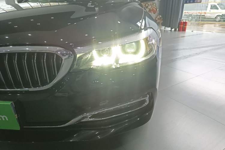 Used BMW 5 Series 2018 525Li Luxury Package Left Front Headlight