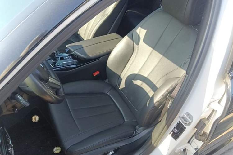 Used BMW 5 Series 2018 525Li M Sport Package Left Front Seat