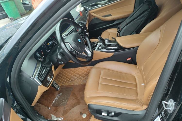 Used BMW 5 Series 2018 530Li Leading Model M Sport Package Left Front Seat