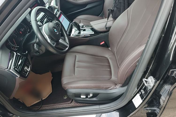 Used BMW 5 Series 2018 525Li M Sport Package Left Front Seat